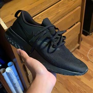 Nike Odyssey React 2 Flyknit